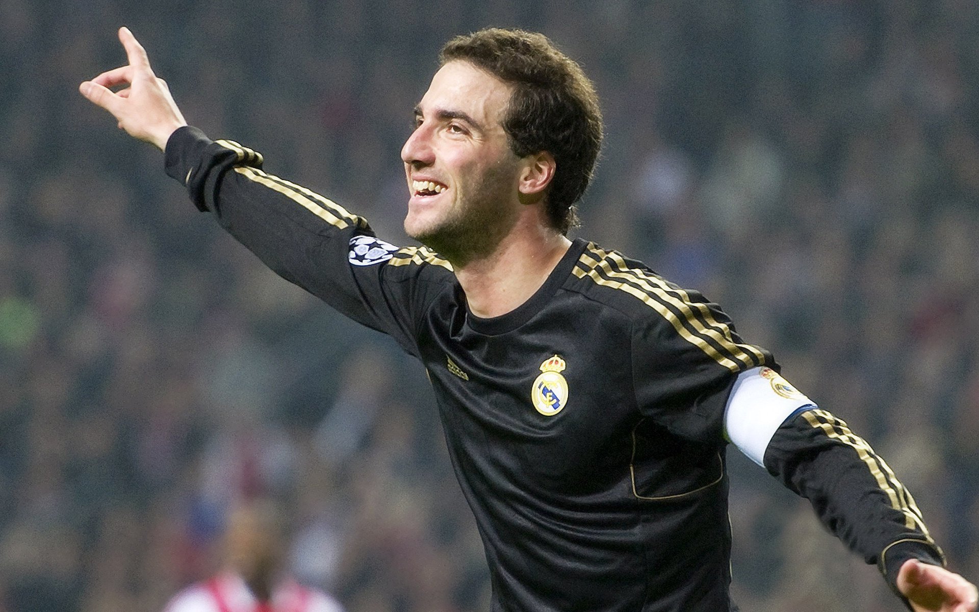 出色发挥引发热议！，哈兰德在切尔西比赛中爆冷气势如虹延续